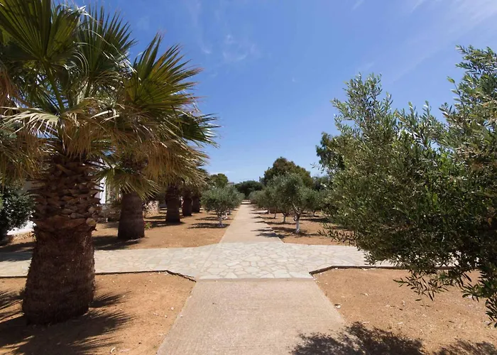 Parosland מלון Alikí