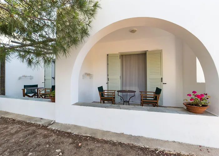 מלון Parosland Alikí