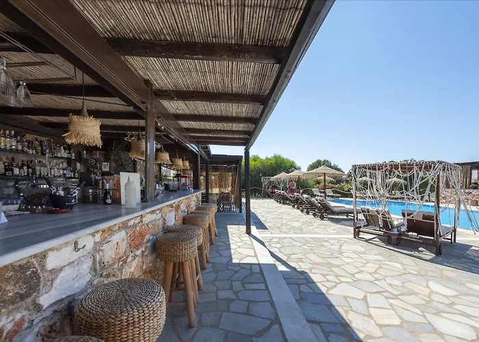 מלון Parosland Alikí