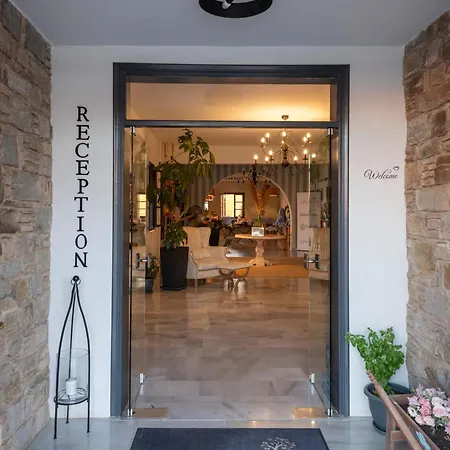 Ξενοδοχείο Parosland 4*
