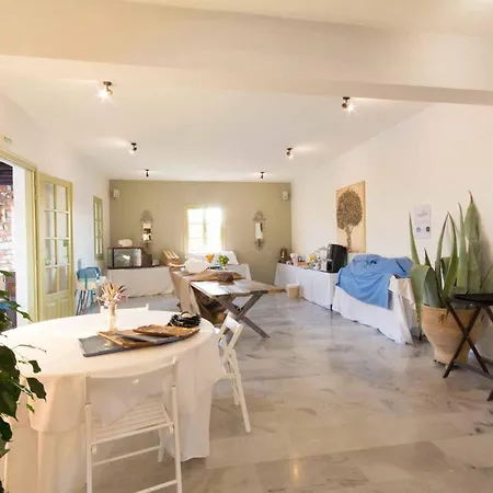 Parosland Ξενοδοχείο 4*