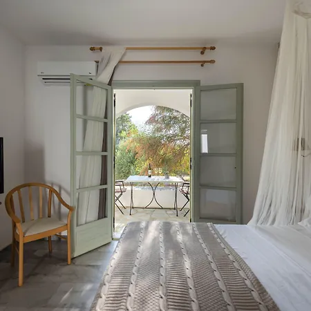 Parosland Ξενοδοχείο Αλυκή